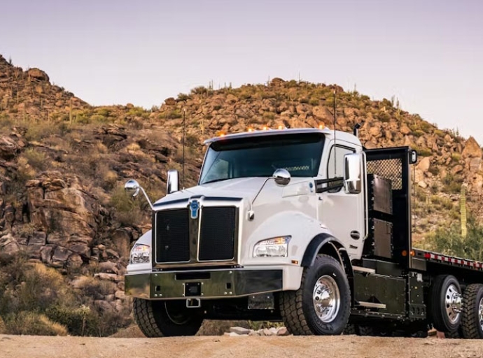Kenworth lance son T880e