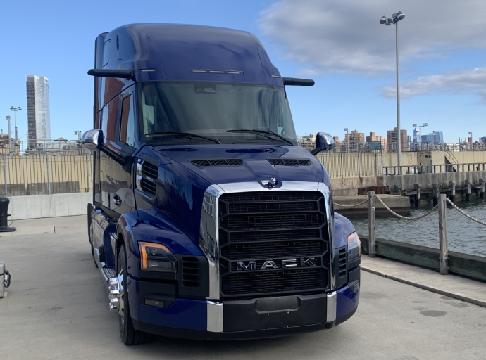 Selon Mack, le Pioneer est la nouvelle norme des longs courriers
