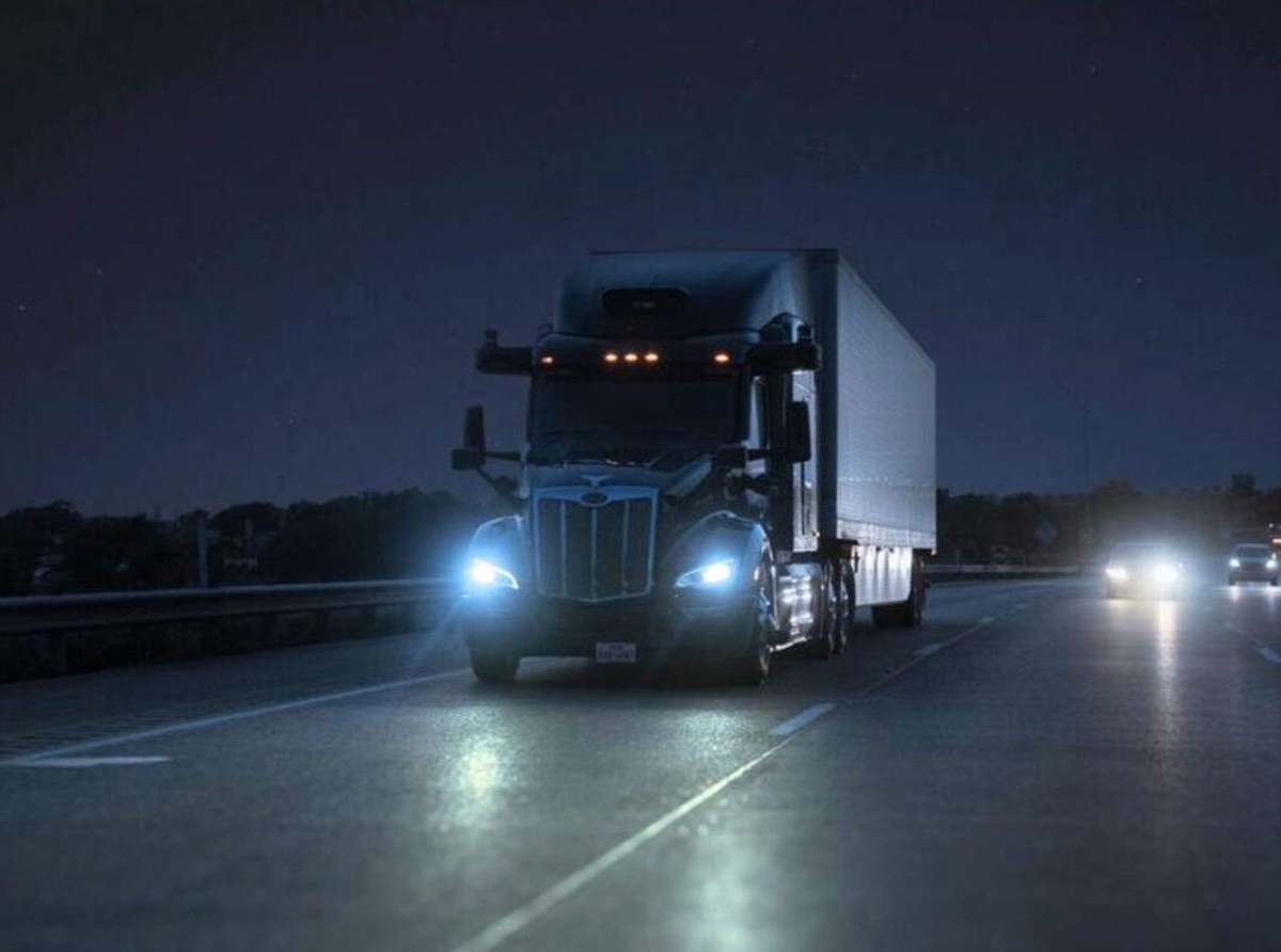 des-camions-autonomes-testes-de-nuit
