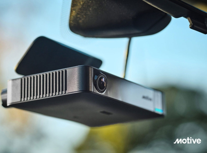 Motive lance sa nouvelle AI Dashcam Plus