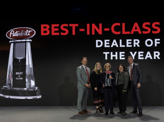 EXCELLENCE PETERBILT reçoit les plus hautes distinctions 