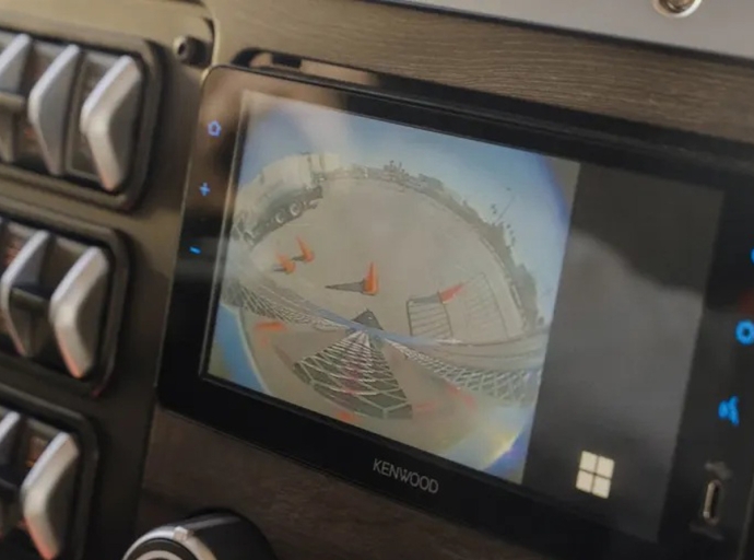 Daimler Trucks ajoute un système de caméra à 360 degrés à ses camions professionnels de poids moyen