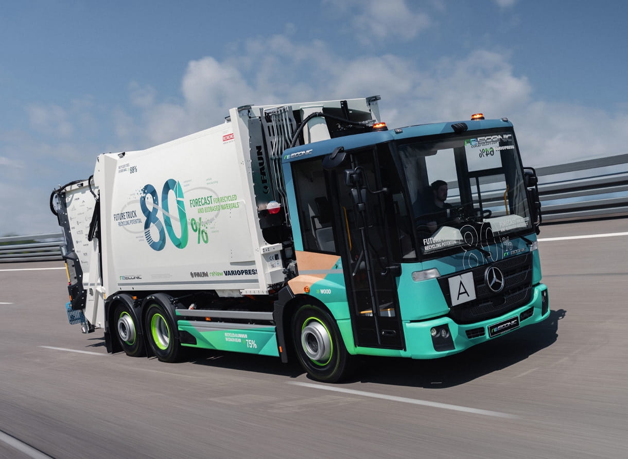 Mercedes-Benz crée un camion recyclé de toutes pièces
